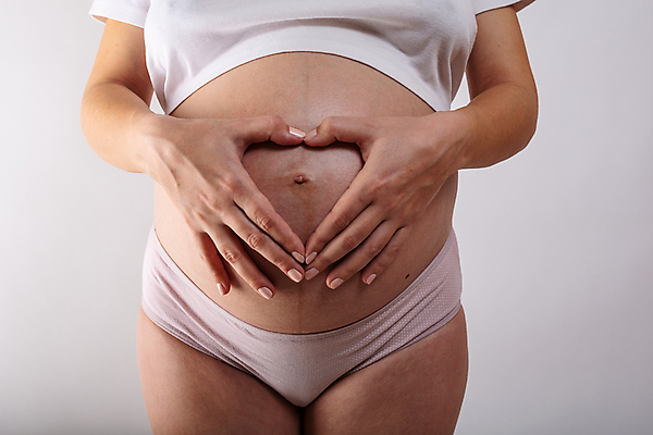 포토 JPG 해외이미지 라이프스타일 여자 행복 어린이 백그라운드 컨셉 신체 가족 엄마 새로움 건강 사랑 한명 사람 성인 부모 뷰티 희망 임산부 임신 육아 흰색 아기 잡기 예측 태교 태아 천국 돌봄 해외포토 1 감정 컬러 관계 모션 생활 파일형식 이미지허브