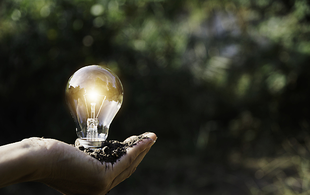 포토 JPG 해외이미지 손 디자인 남자 백그라운드 컨셉 비즈니스 전구 사업가 통신 상상 유리 조명 아이디어 창조 사람없음 장식 빛 사무실 디지털 힘 에너지 수확 램프 타이핑 잡기 작업 네트워크 닫기 디자이너 심볼 복고 혁명 광 발명 선견지명 이해 해외포토 직업 농업 모션 재질 사람 신체부위 파일형식 이미지허브