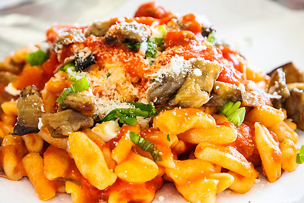 포토 JPG 해외이미지 접시 음식 포크 컨셉 다이어트 토마토 채소 가지 치즈 파스타 건강 요리 사람없음 빨간색 식당 식사 저녁식사 이탈리아 추위 신선 체리 굽기 지중해 먹기 유기농 서빙 레시피 바질 점심식사 살사댄스 채식주의자 핸드메이드 해외포토 식기 웰빙 유럽 바다 컬러 과일 모션 유제품 서양음식 상점 춤 구이 채식 파일형식 이미지허브