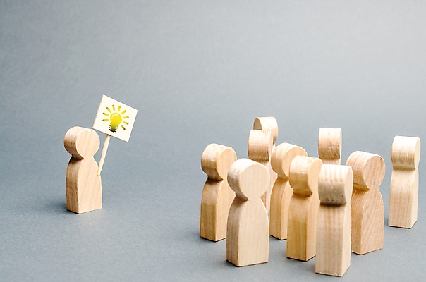 포토 JPG 해외이미지 생각 전구 회색배경 아이디어 실내 사람없음 팻말 말_게임 해외포토 백그라운드 컨셉 프레임 내부 회색 게임 파일형식 이미지허브