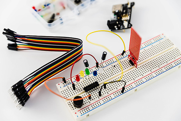 포토 JPG 해외이미지 산업 인터넷 직장 실험 창조 사람없음 모니터 실험실 철사 펜치 해커 혁명 랜 프로그래밍 하드웨어 주도 해외포토 컨셉 회사 컴퓨터 공구 예절 작업 범죄 개발 파일형식 이미지허브