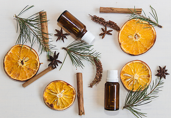 포토 JPG 해외이미지 조각 오렌지 재료 휴식 귤 사람없음 치료 약 스파 화장품 흰색 신선 소나무 정상 향기 아로마 아로마테라피 테라피 내추럴 구성 시나몬 에센스 추출 해외포토 나무 컬러 컨셉 과일 의학 뷰티 냄새 파일형식 이미지허브