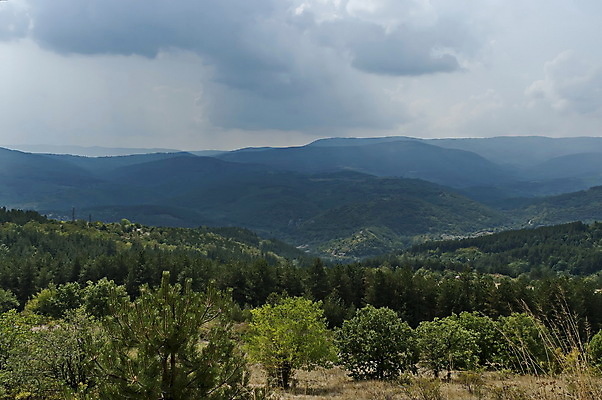 포토 JPG 해외이미지 나무 식물 구름 여행 낙엽 잎 자연 벽지 하늘 휴식 산 프레임 건조 건강 파노라마 경사 사람없음 야외 초록색 컬러풀 햇빛 여행객 맑음 놀람 산책 하이킹 가을 나뭇가지 숲 내추럴 불가리아 절정 해외포토 자연요소 계절 감정 컬러 컨셉 레저 날씨 촬영기법 표정 사람 태양 생태계 파일형식 남유럽 이미지허브