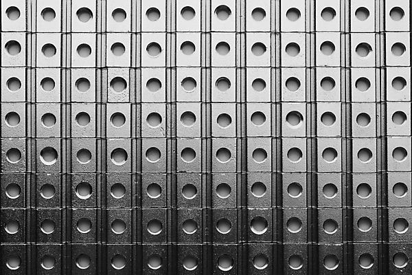 포토 JPG 해외이미지 접시 산업 선 백그라운드 추상 흑백 사람없음 빛 반짝임 뷰티 반사 금속 검은색 회색 견과류 흰색 나사 구멍 제조 은색 상품 미끄럼틀 질감 직사각형 줄서기 하드웨어 해외포토 도형 식기 컬러 무늬 모션 재질 촬영기법 컴퓨터 공구 놀이기구 파일형식 이미지허브