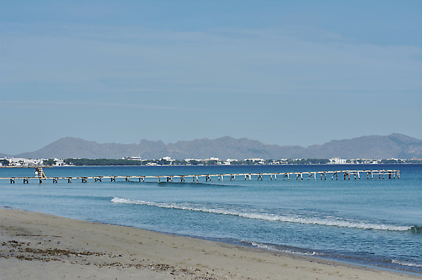 포토 JPG 해외이미지 공원 파도 바다 섬 겨울 자연 하늘 산 안테나 사람없음 물 파란색 빛 평화 탑 만 스페인 떨어짐 지중해 모래언덕 내추럴 드론 보호구역 옛날 캡모자 해외포토 자연요소 모자_잡화 건축물 계절 공공시설 유럽 컬러 컨셉 통신 언덕 생태계 구역 파일형식 이미지허브