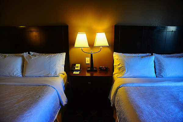 포토 JPG 해외이미지 디자인 여행 가구 건축양식 호텔 휴식 아파트 주택 실내 사람없음 내부 장식 빛 침실 방 침대 램프 플랫 고급 우아함 리빙 여관 주거지 안락 해외포토 건축 생활용품 컨셉 숙소 조명 건물 파일형식 이미지허브