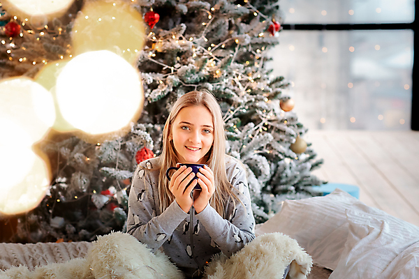 포토 JPG 해외이미지 나무 백인 라이프스타일 계절 행복 어린이 백그라운드 크리스마스 겨울 가족 아침 휴가 전등 새로움 주택 선물 사랑 한명 미소 사람 장식 컵 빨간색 빛 산타클로스 놀람 방 머그컵 침대 축하 아기 차 야간 12월 연도 마법 카카오 해외포토 주간 자연요소 서양인 식물 1 식기 기념일 감정 음료 컬러 가구 컨셉 관계 조명 표정 건물 생활 날짜 파일형식 이미지허브