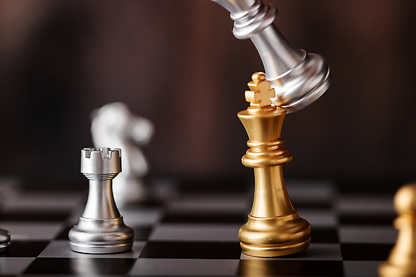 포토 JPG 해외이미지 직업 스포츠 조각 컨셉 비즈니스 모션 놀이 성공 설계 기술 취미 사람없음 힘 경쟁 도전 게임 우승 그룹 황금 체스 선택 은색 계획 위험 대표 공격 왕 리더 싸움 패배 체스판 전략 장군 단계 여왕 경영 방법 지능 해외포토 컬러 최고 파일형식 이미지허브