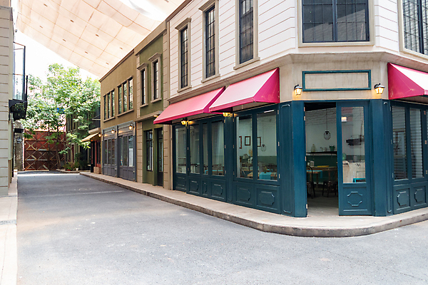 포토 JPG 해외이미지 도로 비즈니스 건축양식 창문 벽돌 거리 주택 그림자 풍경 사람없음 야외 건물 빛 도시풍경 문 상점 할로윈 수확 램프 도시 모서리 닫기 도심 야간 저녁 복고 장면 소매 빛망울 파산 그런지 빈민가 시카고 옛날 카피스페이스 해외포토 자연요소 건축물 건축 길 농업 교통시설 모션 조명 금융 미국 공백 파일형식 이미지허브