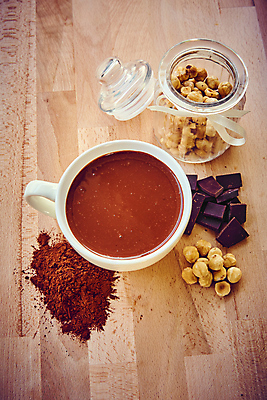 포토 JPG 해외이미지 커피 음료 음식 백그라운드 겨울 탁자 휴가 휴식 콩 따뜻함 사람없음 목재 컵 갈색 초콜릿 검은색 카페 머그컵 견과류 수확 가을 흰색 시골 뜨거움 막대기 달콤 아침식사 가루 아로마 카푸치노 코코아 시나몬 해외포토 나무 식기 계절 컬러 가구 컨셉 농업 재료 디저트 곡류 상점 식사 맛 파일형식 이미지허브