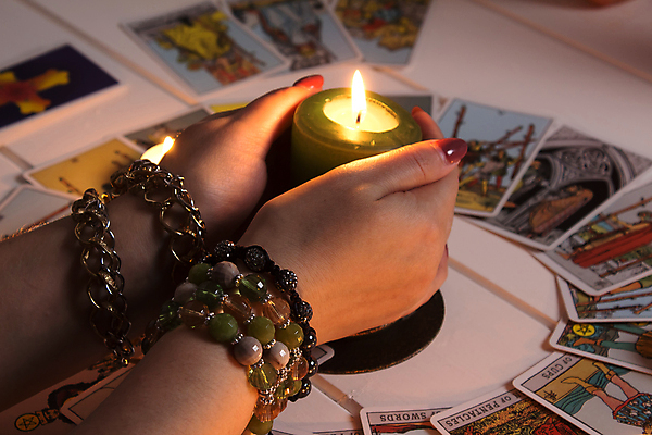 포토 JPG 해외이미지 종교 결혼식 불 미래 불꽃 취미 사람없음 독서 어둠 할로윈 수확 마법사 마술사 운명 최고 신용카드 행운 의식 재산 중앙 예측 신비 크리스탈 점성술 공상 문제 마법 나쁜 예언자 집시 초능력 해외포토 자연요소 결혼 컨셉 농업 금융 마술 광석 파일형식 이미지허브