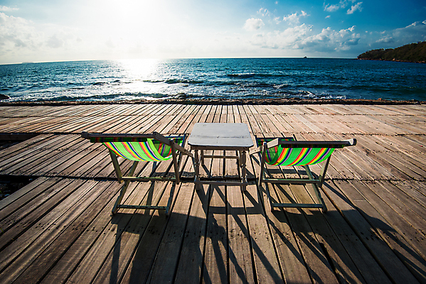 포토 JPG 해외이미지 라이프스타일 아시아 모래 바다 섬 여행 백그라운드 의자 태국 자연 하늘 호텔 휴가 휴식 동양인 풍경 사람없음 야외 목재 물 여름 파란색 햇빛 태양 맑음 발코니 휴게실 고급 빌라 휴양지 바하마 파라다이스 수평선 해외포토 자연요소 나무 계절 나라 컬러 가구 컨셉 재료 숙소 날씨 주택 인종 생활 장소 생태계 파일형식 이미지허브
