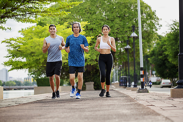 포토 JPG 해외이미지 라이프스타일 커플 공원 여자 남자 행복 스포츠 가족 자연 엄마 함께함 건강 사랑 사람 성인 야외 세명 운동복 달리기 조깅 운동 연습 달리기선수 돌봄 옛날 해외포토 옷 공공시설 감정 컨셉 관계 모션 생활 생태계 육상선수 파일형식 이미지허브