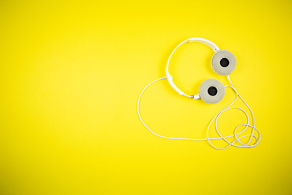 포토 JPG 해외이미지 행복 음악 이어폰 백그라운드 일러스트 비즈니스 추상 사람없음 컴퓨터 머리 디지털 검은색 헤드폰 소리 듣기 장비 흰색 코드 MP3 만화 DJ 마이크 오브젝트 귀 오디오 철사 스테레오 고립 플레이어 해외일러스트 감정 컬러 음향기기 무늬 모션 문화예술 신체부위 전자제품 파일형식 이미지허브