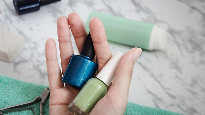 포토 JPG 해외이미지 손 여자 손가락 휴식 건강 관리 사람 성인 사람없음 치료 초록색 파란색 세트 뷰티 유행 상점 스파 화장품 장비 흰색 잡기 못 고급 손톱관리 손톱 미용사 고객 피부 서비스 파일 매니큐어 광택 스킨케어 획득 내추럴 순서 돌봄 해외포토 직업 컬러 컨셉 의학 모션 신체부위 공구 네일아트 파일형식 이미지허브