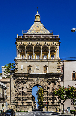 포토 JPG 해외이미지 유럽 문화 조각 섬 여행 건축양식 휴가 사람없음 장식 도시풍경 조각상 이탈리아 화물 역사 재산 그림 아치 포트 기념물 목각 천연기념물 섞기 옛날 이국적 스타일 해외포토 건축 나라 풍경 금융 조형물 운송업 도시 파일형식 이미지허브