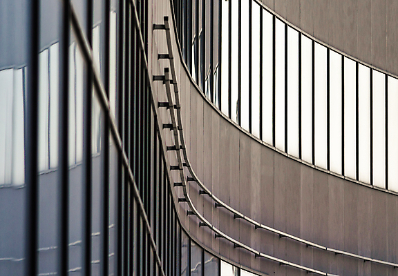 포토 JPG 해외이미지 선 벽 백그라운드 비즈니스 건축양식 창문 추상 새로움 거리 주택 사람없음 건물 반사 회색 도시 콘크리트 미니멀 해외포토 건축물 건축 컬러 컨셉 무늬 파일형식 이미지허브