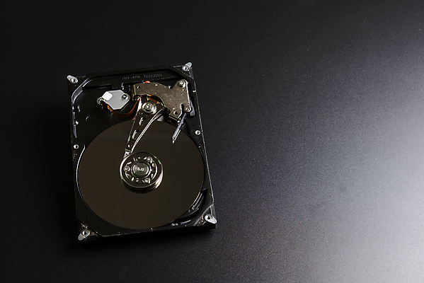 포토 JPG 해외이미지 백그라운드 부분 표면 실내 사람없음 노트북 컴퓨터 반사 상점 디지털 공책 자료 거울 장비 운전 정보 오픈 수리 묘사 오브젝트 파일 보안 전자 수납 깨짐 데이터베이스 보관소 서버 지원 치유 하드웨어 해외포토 컨셉 모션 문구용품 안전 내부 전자제품 저장 파일형식 이미지허브