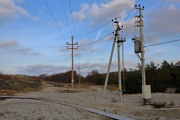 포토 JPG 해외이미지 산업 선 백그라운드 하늘 사람없음 쌓기 힘 장비 에너지 전선 네트워크 역 위험 전염 볼트 철탑 긴장 기어 전압 공급 해외포토 감정 컨셉 교통시설 모션 탑 공구 질병 감염 파일형식 이미지허브