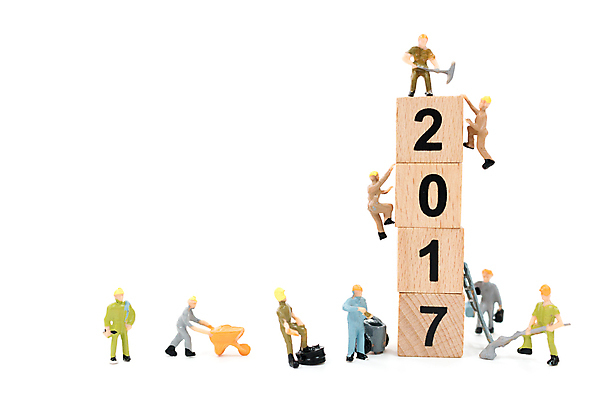 포토 JPG 해외이미지 행복 크리스마스 가족 모션 노동자 새로움 아이디어 들기 사람 사람없음 건물 장난감 쌓기 기계 미니어처 장비 달력 축하 업무 연도 서비스 수납 2016년 고립 분배 2017년 해외포토 직업 건축물 기념일 감정 컨셉 관계 모형 작업 파일형식 이미지허브