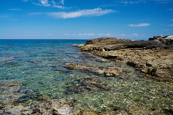 포토 JPG 해외이미지 자연 매달리기 사람없음 물 봄 보트 5월 지중해 크로아티아 해외포토 자연요소 계절 유럽 바다 배_교통 모션 날짜 생태계 파일형식 이미지허브