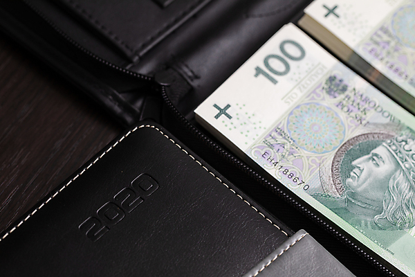 포토 JPG 해외이미지 종이 지폐 돈 비즈니스 설계 사람없음 경제 저축 달력 우승 재산 수집 소중 상패 무역 투자 이익 보물 자원 뇌물 욕심 월급 축적 빚 비용 수수료 해외포토 산업 컨셉 금융 최고 상_우승 요금 파일형식 이미지허브