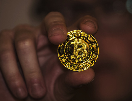 포토 JPG 해외이미지 돈 사람없음 금융 경제 동전 지갑 변화 재산 황금 구매 투자 가치 획득 회계 계산서 욕심 계좌 예산 자금 비용 해외포토 컨셉 비즈니스 쇼핑 파일형식 이미지허브