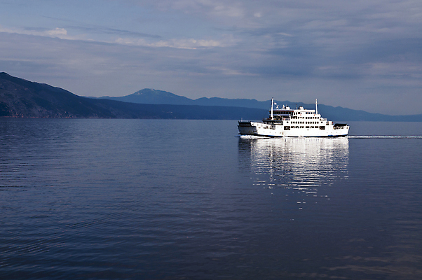 포토 JPG 해외이미지 유럽 바다 섬 여행 교통시설 하늘 휴가 항해 사람없음 물 파란색 흰색 보트 큼 지중해 장면 크로아티아 수평선 해외포토 자연요소 나라 컬러 교통 배_교통 크기 시설 파일형식 이미지허브