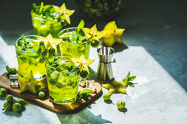 포토 JPG 해외이미지 음료 잎 사람없음 초록색 빛 칵테일 소프트포커스 구스베리 스타후르츠 해외포토 식물 열매 컬러 과일 주류 촬영기법 파일형식 이미지허브