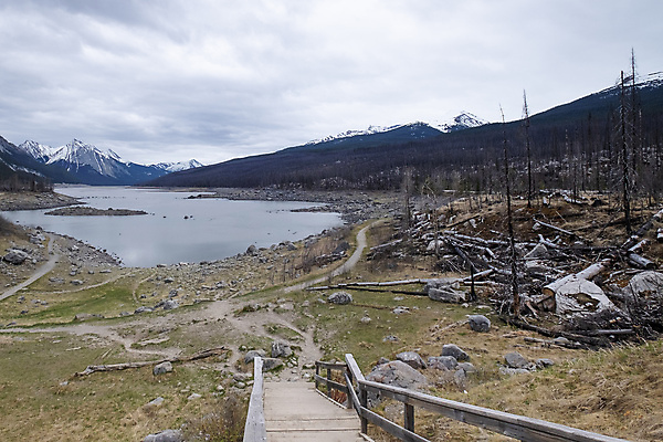 포토 JPG 해외이미지 나무 공원 도로 호수 여행 캐나다 자연 하늘 휴가 영국 산 국립공원 사람없음 야외 목재 물 파란색 강 반사 하이킹 추위 황무지 숲 빙하 내추럴 밴프 빙원 앨버타 전국 로키산맥 산맥 해외포토 자연요소 식물 공공시설 유럽 길 컬러 북아메리카 재료 교통시설 레저 생태계 파일형식 이미지허브