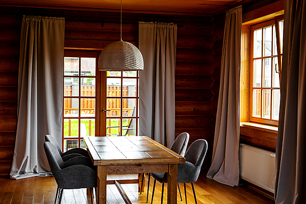 포토 JPG 해외이미지 디자인 가구 자연 탁자 바닥 주택 사람없음 내부 목재 장식 태양 주방 방 수확 시골 고급 오두막 시골집 해외포토 자연요소 나무 생활용품 컨셉 농업 재료 건물 생태계 파일형식 이미지허브