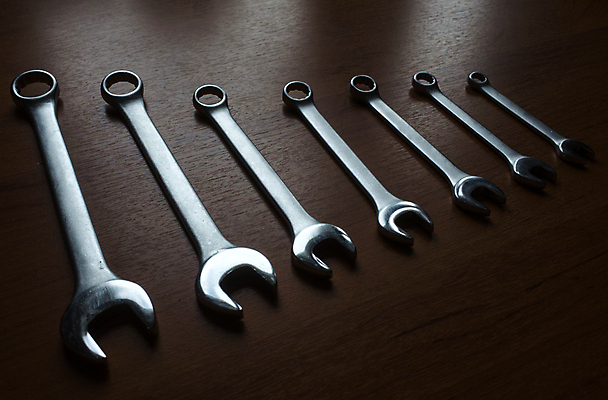 포토 JPG 해외이미지 디자인 산업 백그라운드 사람없음 건물 빛 세트 금속 장비 흰색 기구 도구 공구 스패너 업무 수리 은색 철 오브젝트 질감 테이프 정비공 공학 고립 철강 해외포토 건축물 교육 컬러 재질 문구용품 작업 기술자 파일형식 이미지허브