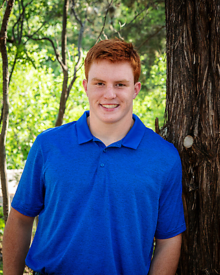 포토 JPG 해외이미지 남자 행복 여유 포즈 졸업 학교 성공 기념 한명 미소 소년 10대 빨간색 파란색 축구 끝 주근깨 저지 플레이어 해외포토 1 교육 감정 어린이 컬러 컨셉 청소년 표정 사람 구기 점 파일형식 이미지허브