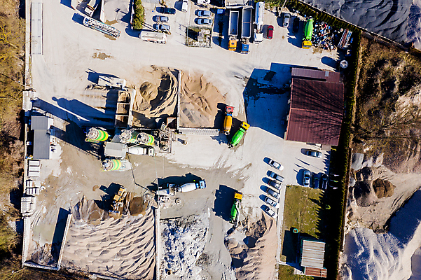 포토 JPG 해외이미지 산업 모래 육상교통 공장 건설업 사람없음 야외 옆모습 가로 노란색 환경 일몰 장비 조약돌 큼 불도저 트랙터 짐차 무거움 흙더미 찌그러짐 조감도 착취 채석 해외포토 교통수단 뷰포인트 컬러 컨셉 공업 자동차 노을 흙 돌_바위 중장비 무게 크기 농기계 특수차량 파일형식 더미 이미지허브