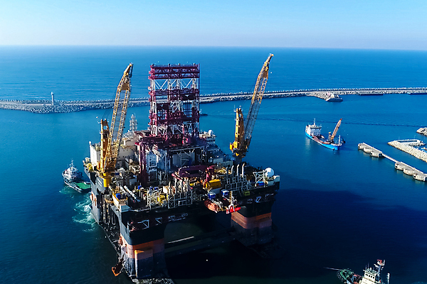 포토 JPG 해외이미지 식물 산업 바다 비즈니스 자연 하늘 아침 해변 사람없음 물 강 환경 탑 항구 힘 일몰 장비 탐험 휘발유 조선소 기중기 함선 연료 가스 포트 공학 단상 폴란드 유지 송곳 조작 해외포토 주간 자연요소 건축물 교육 유럽 배_교통 교통시설 노을 중장비 석유 생태계 파일형식 이미지허브