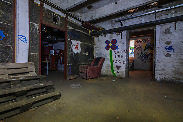 포토 JPG 해외이미지 산업 공장 이야기 굴뚝 사람없음 건물 기계 방 장비 탐험 직물 수술 역사 제조 상품 시설 천연기념물 발견 떠남 무인 옛날 파멸 해외포토 건축물 컨셉 공업 의학 모션 치료 파일형식 소멸 이미지허브