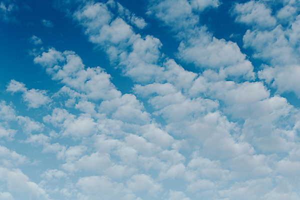 포토 JPG 해외이미지 계절 벽지 바람 추상 프레임 기술 파노라마 사람없음 가로 빛 햇빛 태양 우주 활발 자유 안개 흰색 오픈 큼 수분 가득함 질감 각도 찢어짐 천국 흐림 유일 해외포토 자연요소 컬러 컨셉 무늬 모션 날씨 촬영기법 크기 파일형식 이미지허브