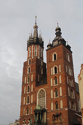 포토 JPG 해외이미지 유럽 여행 사람없음 성당 교회 여행객 센터 중세 정사각형 광택 타운 동쪽 폴란드 르네상스 크라쿠프 해외포토 도형 나라 종교건축 사람 건물 도시 역사 방향 파일형식 이미지허브