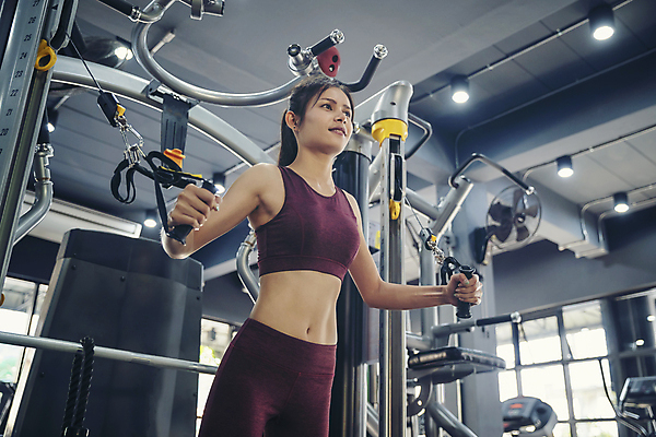 포토 JPG 해외이미지 모양 백인 라이프스타일 디자인 여자 행복 스포츠 백그라운드 운동화 신체 다이어트 요가 교실 근육 건강 한명 미소 사람 성인 운동복 운동 약 힘 장비 흰색 센터 몸무게 보디빌딩 날씬함 연습 클럽 체육관 돌봄 적자 해외포토 서양인 1 웰빙 옷 교육 감정 컬러 신발 의학 학교 모션 표정 생활 헬스 몸매 파일형식 이미지허브