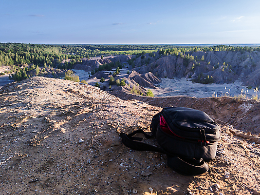 포토 JPG 해외이미지 주간 직업 모래 여행 백그라운드 컨셉 가방 장신구 배낭 자연 휴가 산 항해 건강 취미 사람없음 야외 빨간색 빛 여행객 카메라 하이킹 장비 자유 탐험 보호 정상 숲 사진사 언덕 발견 해외포토 자연요소 잡화 컬러 배_교통 레저 사람 전자제품 작가 생태계 파일형식 이미지허브