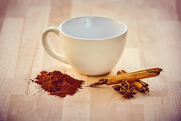 포토 JPG 해외이미지 커피 음료 음식 백그라운드 겨울 탁자 휴가 휴식 콩 따뜻함 사람없음 목재 컵 갈색 초콜릿 검은색 카페 머그컵 견과류 수확 흰색 시골 뜨거움 막대기 달콤 아침식사 가루 아로마 카푸치노 코코아 시나몬 해외포토 나무 식기 계절 컬러 가구 컨셉 농업 재료 디저트 곡류 상점 식사 맛 파일형식 이미지허브