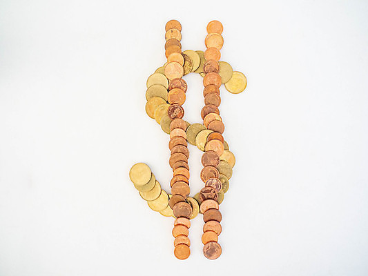 포토 JPG 해외이미지 모양 백그라운드 돈 비즈니스 태국 산 사람없음 금융 달러 동전 흰색 항아리 절약 재산 황금 흰배경 해외포토 아시아 컬러 컨셉 경제 도자기 파일형식 이미지허브