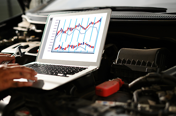 포토 JPG 해외이미지 백인 직업 손 배너 남자 백그라운드 비즈니스 자동차 노동자 관리 사람 성인 사람없음 가로 파란색 노트북 컴퓨터 힘 공구 스패너 업무 작업실 수리 아래 오브젝트 서비스 고정 엔진 정비공 해결 모터 유지 거짓말 옛날 자동 조작 차고 해외포토 서양인 육상교통 컬러 신체부위 전자제품 도구 작업 기술자 방향 위치 파일형식 이미지허브