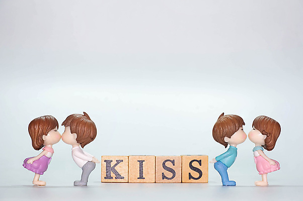 포토 JPG 해외이미지 모델 커플 여자 남자 행복 어린이 인형 분홍색 결혼 백그라운드 컨셉 2 가족 관계 키스 아이디어 함께함 발렌타인데이 사랑 사람없음 장식 빨간색 장난감 숫자 하트 달콤 작음 수줍음 심볼 미니 순간 천진난만 해외포토 모양 문자 감정 컬러 데이이벤트 사람 이벤트 맛 크기 애정표현 파일형식 이미지허브