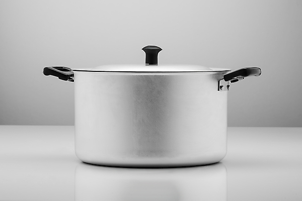 포토 JPG 해외이미지 1 식기 접시 음식 백그라운드 주방용품 새로움 손잡이 그림자 요리 사람없음 빛 반사 금속 주방 장비 회색 뚜껑 흰색 기구 은색 냄비 컨테이너 오브젝트 싱글 고립 보일러 캐서롤 캡모자 세련 해외포토 모자_잡화 산업 컬러 생활용품 컨셉 재질 용기_그릇 솥 파일형식 이미지허브