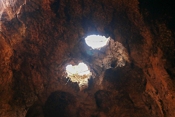 포토 JPG 해외이미지 동물 공원 유럽 호수 야생동물 모래 벽 바다 여행 백그라운드 자연 휴가 그림자 사람없음 야외 초록색 물 파란색 관광지 컬러풀 햇빛 환경 검은색 고요 흰색 구멍 동굴 포르투갈 부식 천장 사암 대서양 내추럴 지질학 해외포토 자연요소 공공시설 교육 나라 컬러 태양 돌_바위 생태계 파일형식 이미지허브