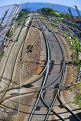 포토 JPG 해외이미지 외관 유럽 선 곡선 교통시설 독일 사람없음 야외 기차 전선 화물 네트워크 역 사인 신호 마녀 트랙 철탑 돛대 공화국 선로 어안 많음 해외포토 나라 육상교통 교통 컨셉 대중교통 탑 운송업 시설 파일형식 이미지허브