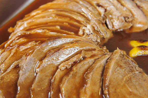 포토 JPG 해외이미지 음식 조각 쟁반 육류 요리 사람없음 식당 식사 소고기 뜨거움 고급 굽기 묘사 슬라이스 뷔페 해외포토 컨셉 식재료 상점 구이 파일형식 이미지허브