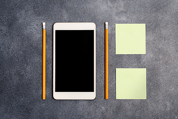 포토 JPG 해외이미지 종이 커피 백그라운드 스티커 장신구 탁자 열쇠 모바일 선물 사람없음 목재 컵 노트북 스마트폰 핸드폰 컬러풀 펜 디지털 스크린 쪽지 공책 타이핑 키보드 기록 잡지 배열 질감 문서 클립 반죽 의견 패드 입력 체크리스트 해외포토 나무 식기 음료 컬러 가구 재료 문구용품 간행물 전자제품 스마트기기 필기구 파일형식 이미지허브