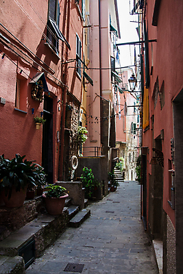 포토 JPG 해외이미지 건축양식 주택 어업 사람없음 야외 건물 물 마을 항구 이탈리아 도시 어선 보트 역사 지중해 시력 옛날 해외포토 자연요소 건축물 건축 유럽 산업 바다 배_교통 교통시설 파일형식 이미지허브